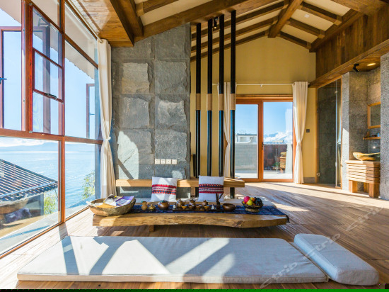 苍山洱海月特级套房