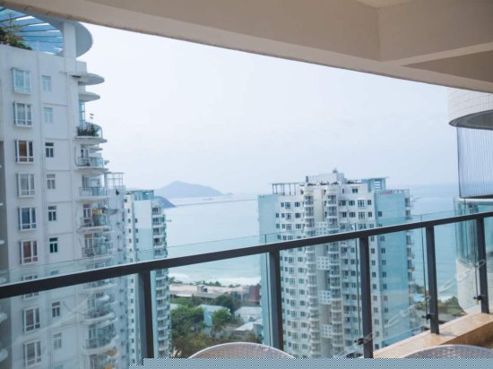 蓝色港湾阳台海景两房一厅