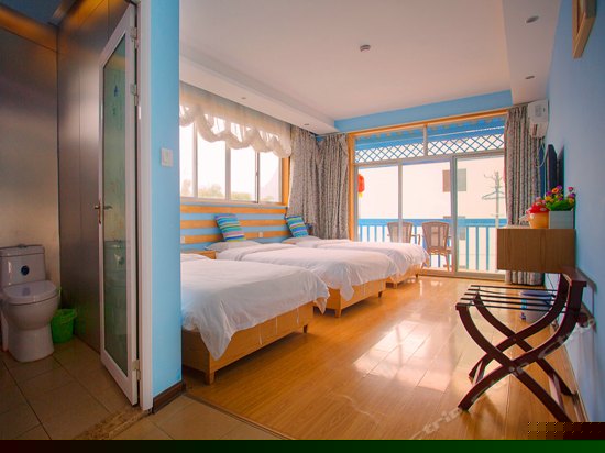 阳台三人间