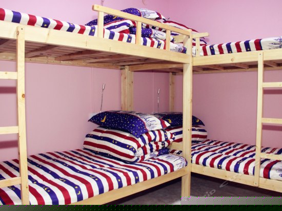 粉红回忆观景女生8人间（床位房）