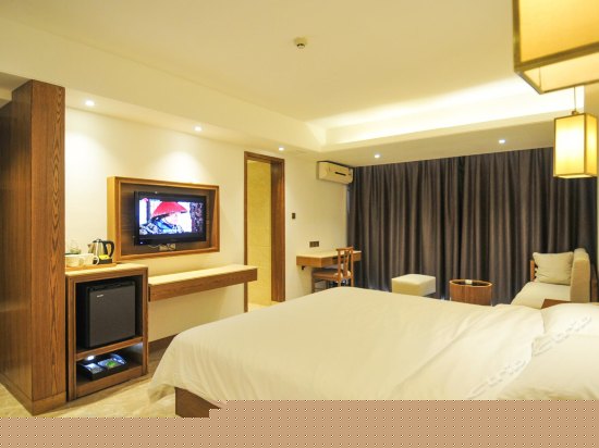 高级园景大床房