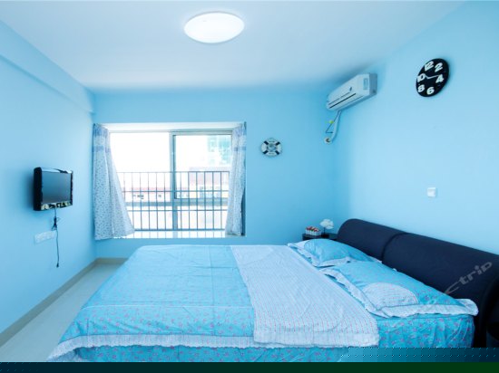 豪华高层海景三卧室一厅套房1002