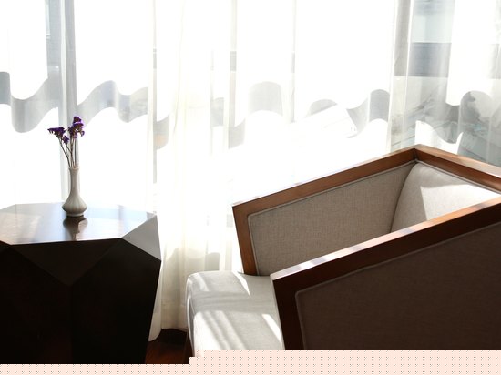 舒适山景大床房