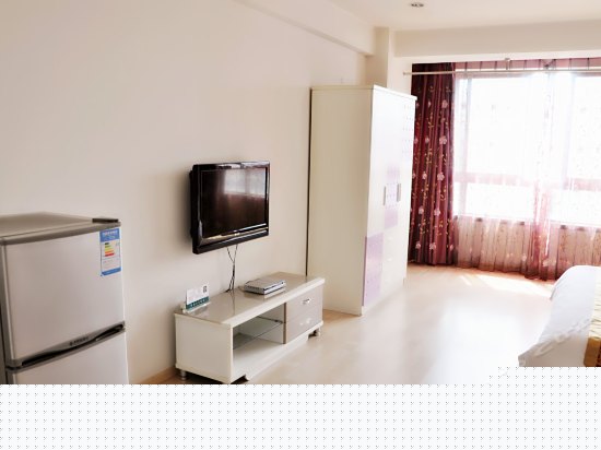 畅享舒适情侣房