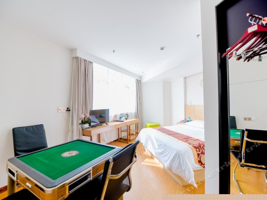 1.8米床豪华大床房