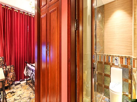 高级商务行政大床房