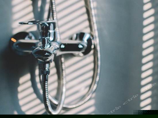 后现代独立温泉房