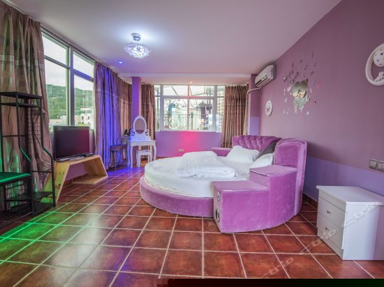 漫旅精品圆床房