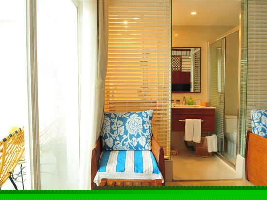 侧面海景大床房