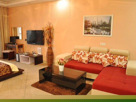 无敌海景蜜月大床房