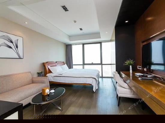 高层海景大床房