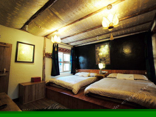 唐卡豪华标准间