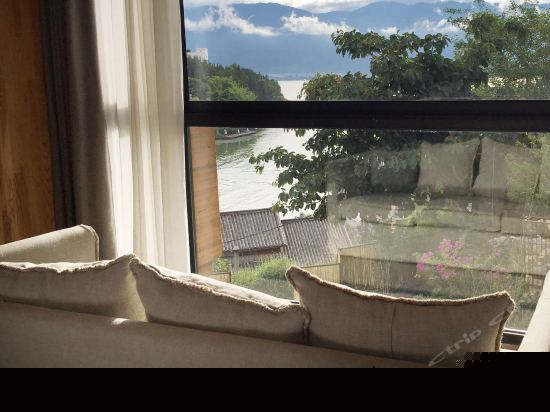 最美夕阳海景花园大床房