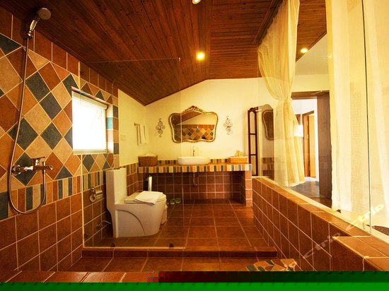 极致山景套房（露台景观）