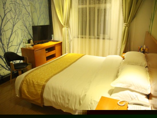 1.8米床特价大床房