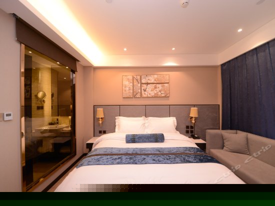 和颐高级大床房