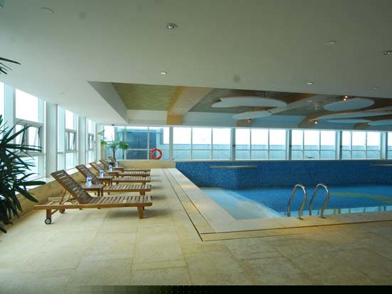 室内游泳池