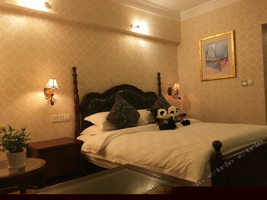 Ryner温馨熊猫房