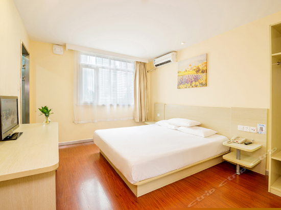 高级大床房