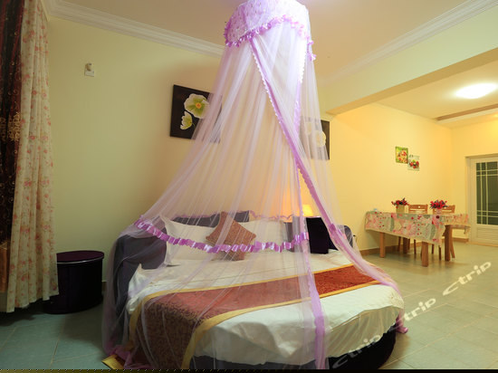 海景蜜月圆床房