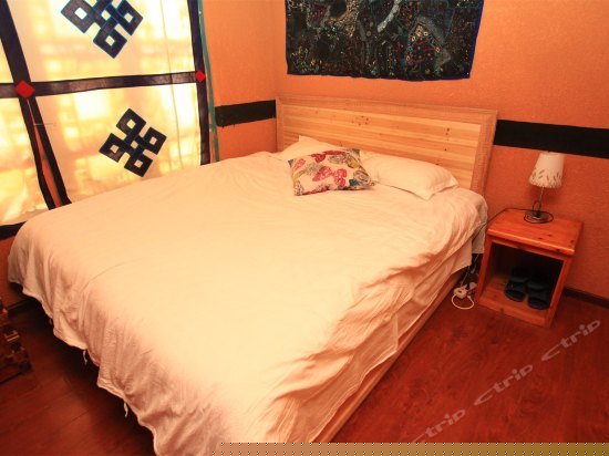 藏式豪华大床房