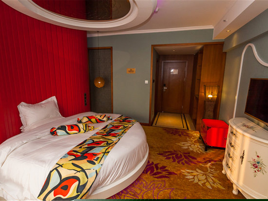 风情圆床房