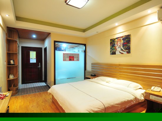 基诺风情大床间