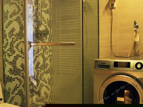 豪华三卧双卫海景套房