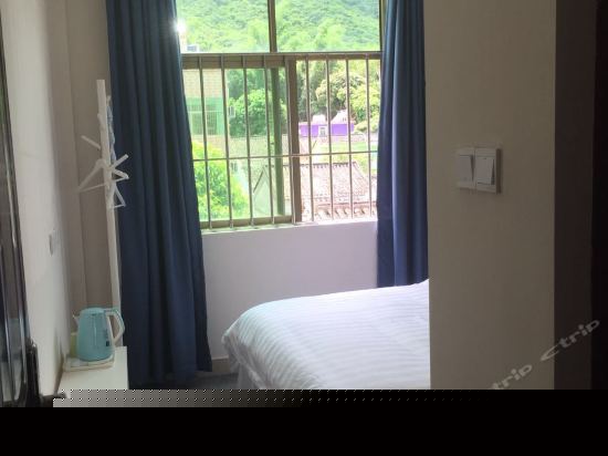 简约舒适大床房