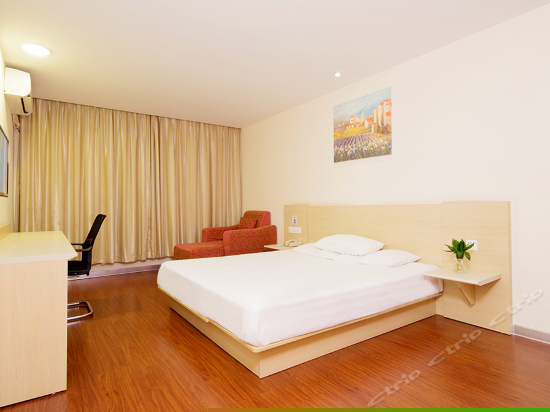 高级大床房