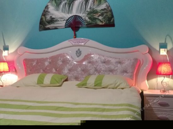 水车店标准大床房