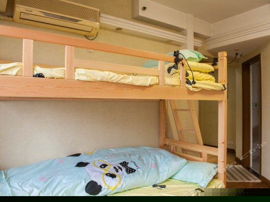 女生江景姐妹花四人床位间