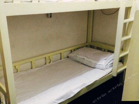 商务旅游精英男生四人间（床位房）