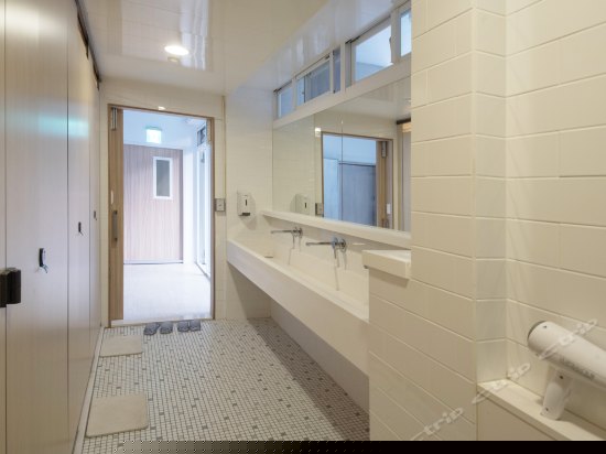 六人宿舍（床位房）