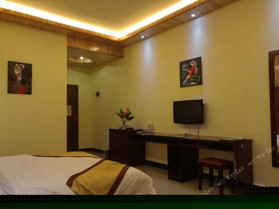 豪华夫妻大床间