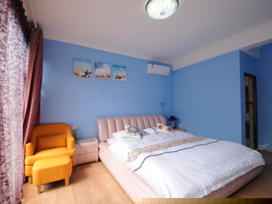 豪华阳光大床房