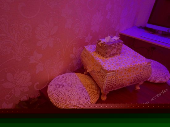 榻榻米主题影院房