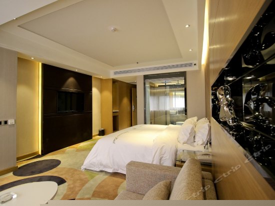 精品商务大床房