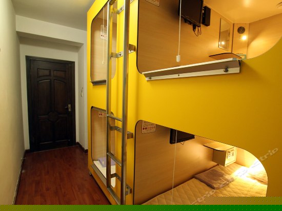 太空舱四人间（床位房）