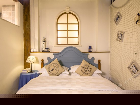 一楼豪华大床房