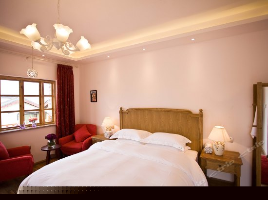 雪山蜜月观景房