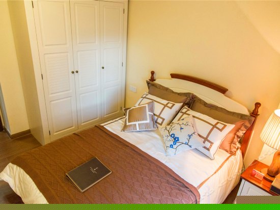 高级园景两房一厅