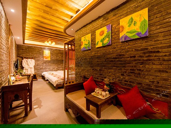 大业店唯美古韵亲子房