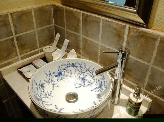 A204豪华山景大床房