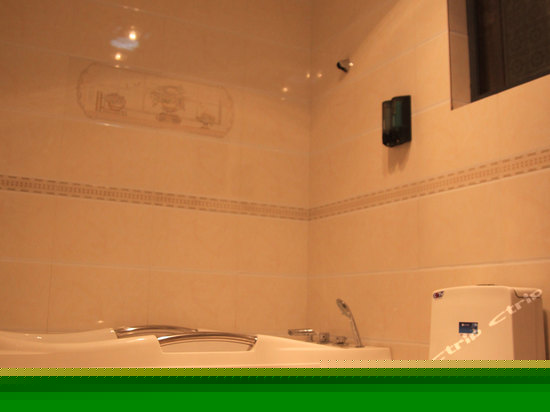 独卫浴缸观景阳台大床房