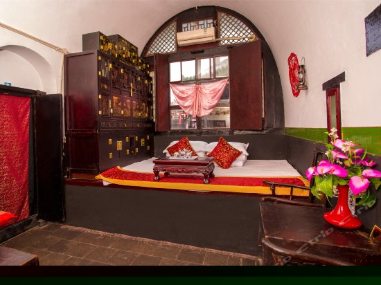 富贵荣华窑洞土炕房