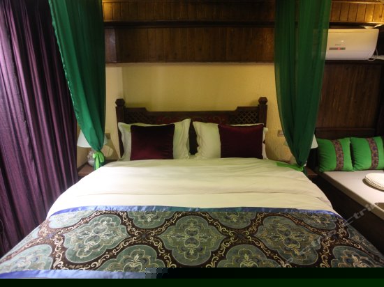 花弄影阳光大床房