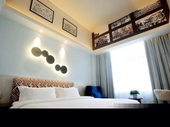 尊享主题大床房