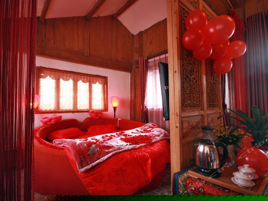 云缇曦畔--纳西蜜月套房205