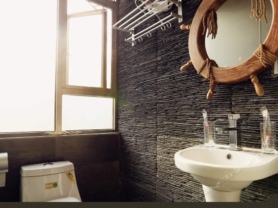 180°阳台海景日出房